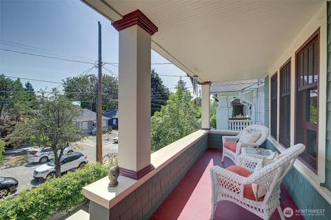 Photo of 4655 Eastern Avenue N, Seattle, WA 98103 (MLS # 2555724)