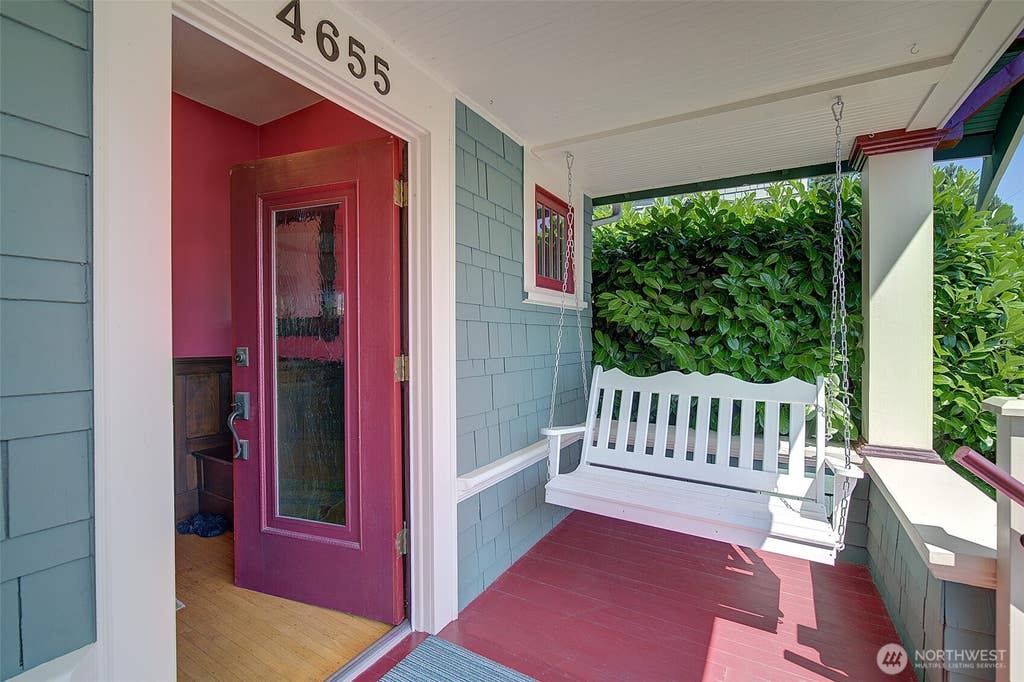 Photo of 4655 Eastern Avenue N, Seattle, WA 98103 (MLS # 2555724)