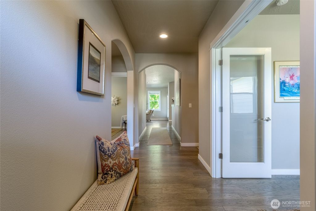 Photo of 2525 Wedgewood Road, Walla Walla, WA 99362 (MLS # 2502054)