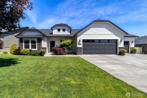 Photo of 2525 Wedgewood Road, Walla Walla, WA 99362 (MLS # 2502054)