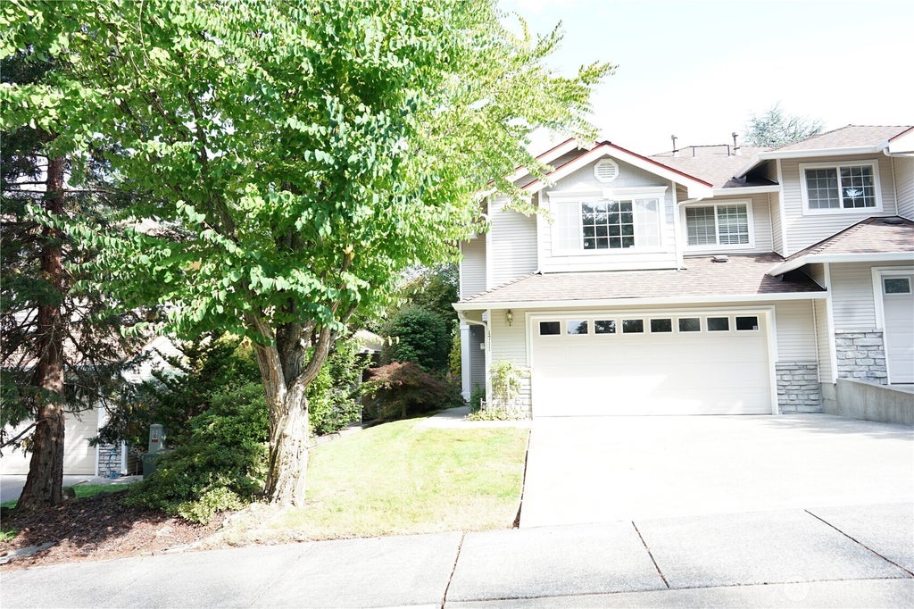 Photo of 4711 159Th Street SW, Lynnwood, WA 98087 (MLS # 2570137)