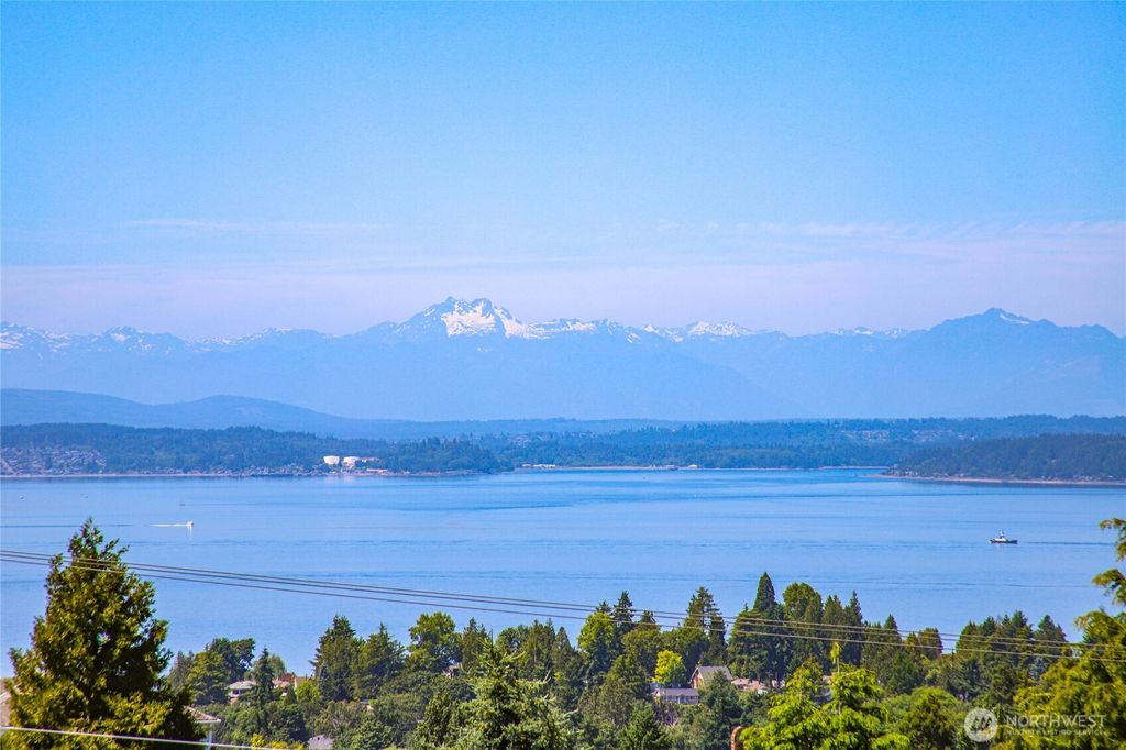 Photo of 6710 36th Avenue SW #A, Seattle, WA 98126 (MLS # 2391374)