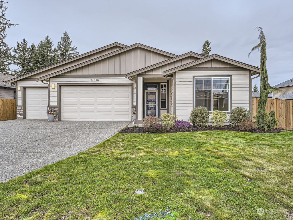 Photo of 11816 52nd Drive NE, Marysville, WA 98271 (MLS # 2208512)