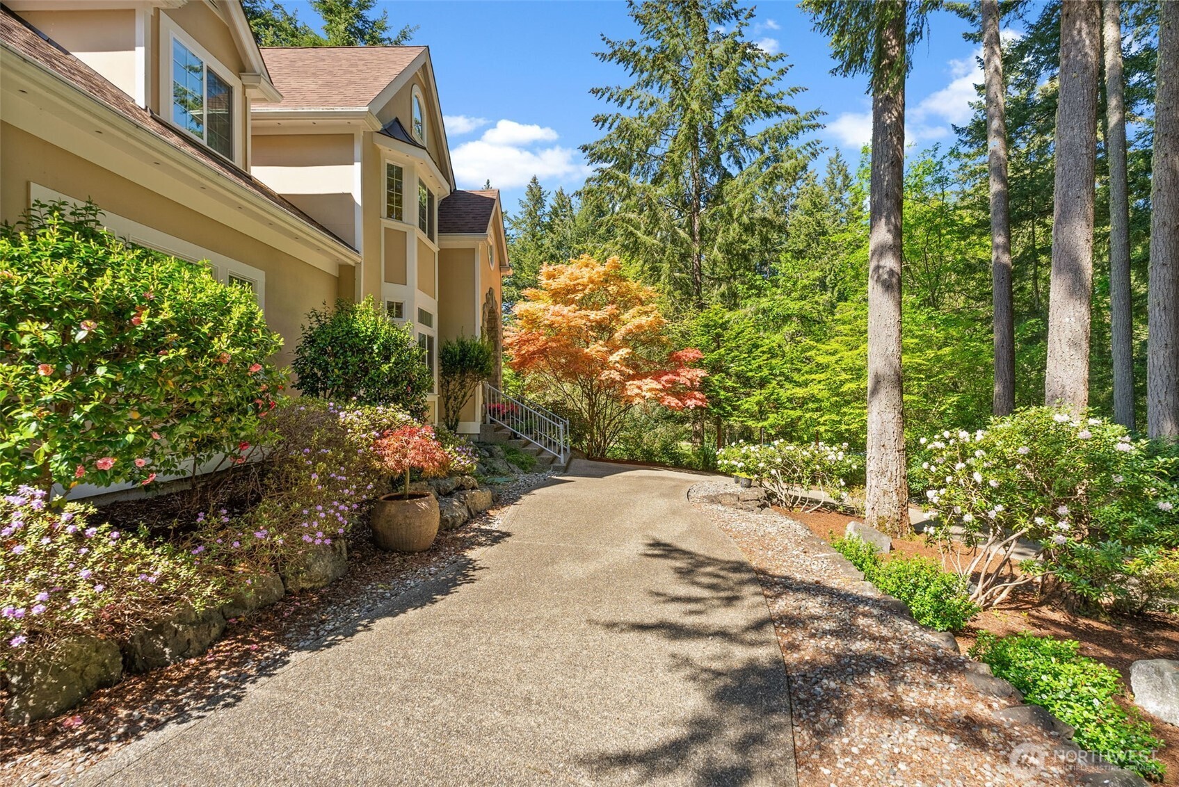 555 Hyak Drive