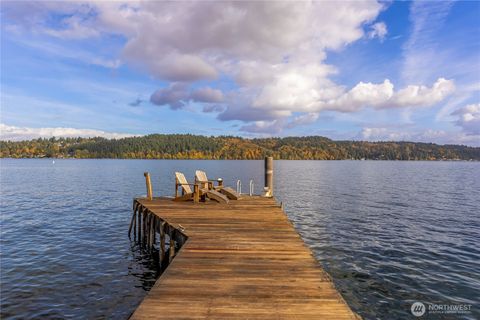 Photo of 14026 Riviera Place NE, Seattle, WA 98125 (MLS # 2451243)