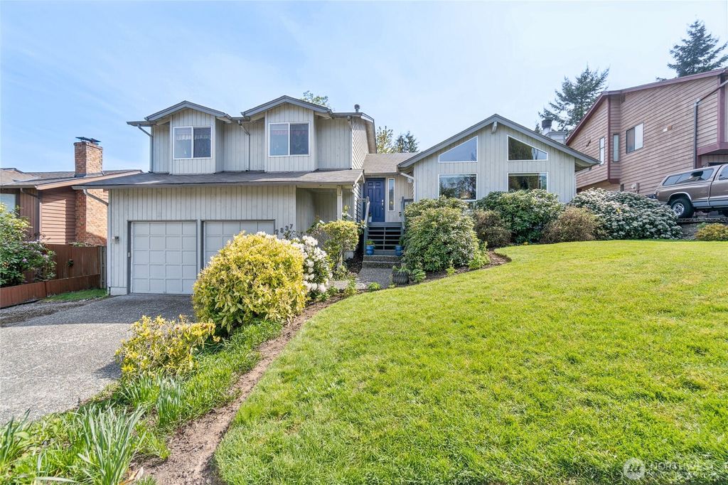 Photo of 2837 SW 340th Place, Federal Way, WA 98023 (MLS # 2368128)