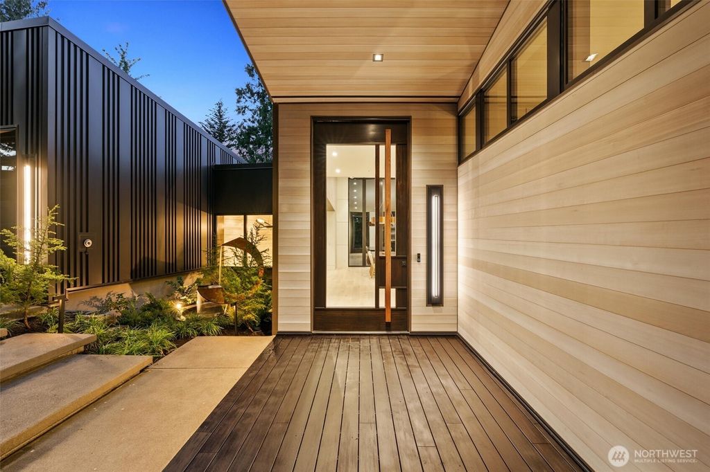 Photo of 204 Northside Road, Bellevue, WA 98004 (MLS # 2383126)