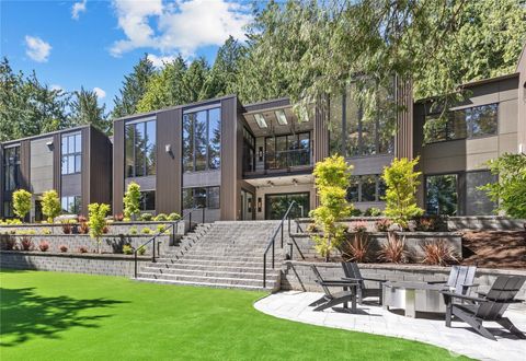 Photo of 204 Northside Road, Bellevue, WA 98004 (MLS # 2383126)