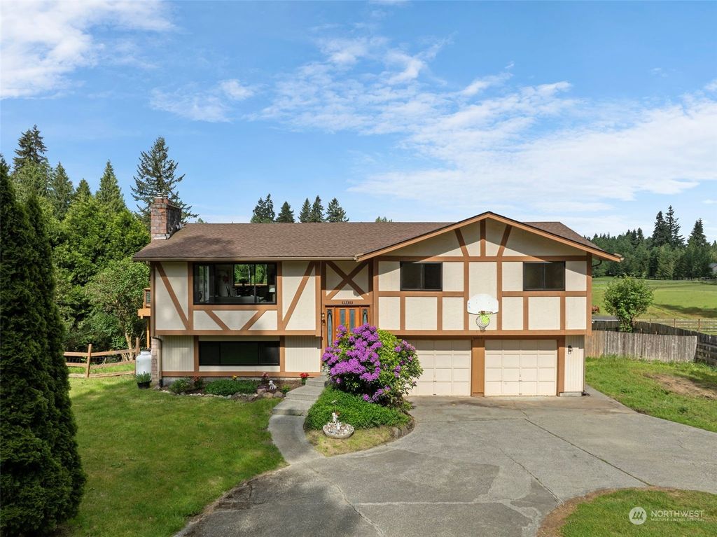 Photo of 25312 Meadow Way NE, Arlington, WA 98223 (MLS # 2233889)