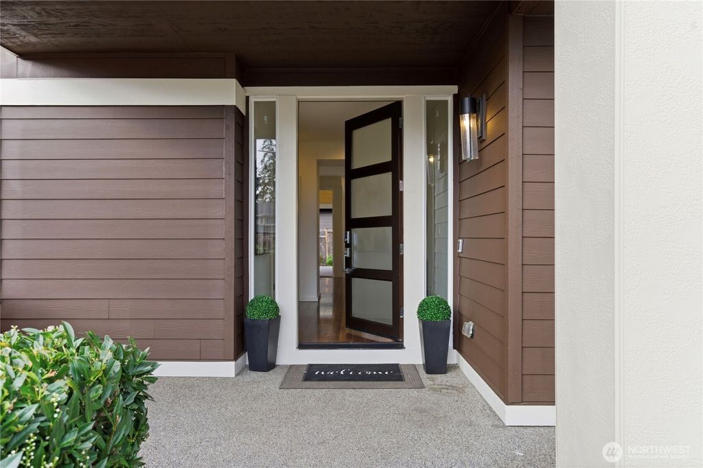 Photo of 3806 NE 23rd Place, Renton, WA 98056 (MLS # 2508307)