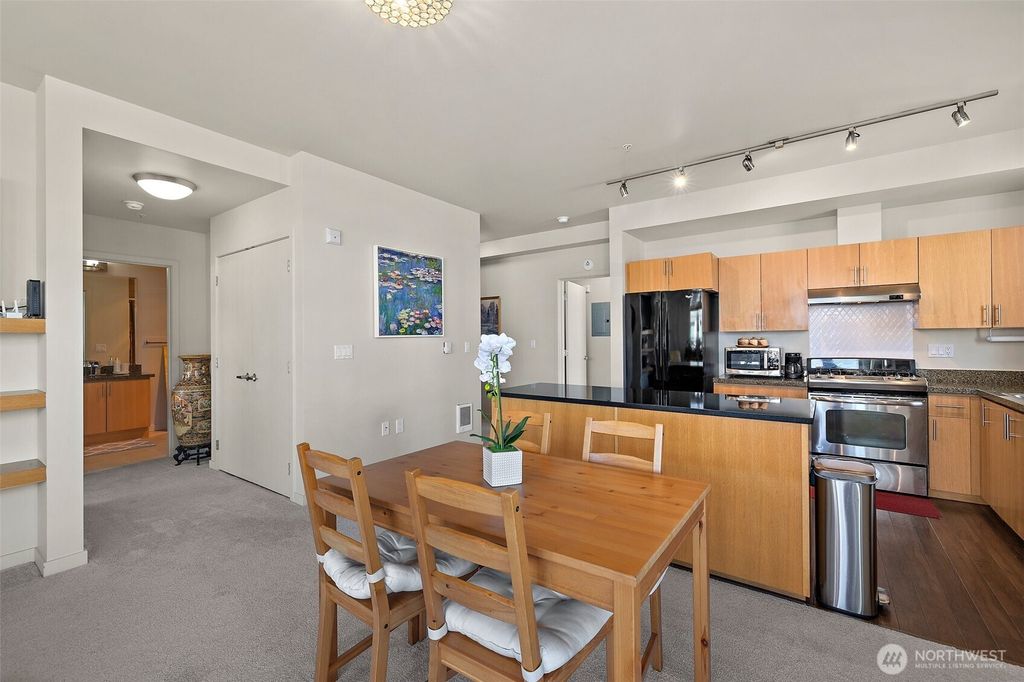 listing image 9365594520492619711