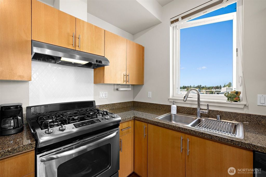 listing image 9360658422582012626