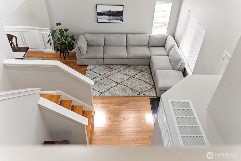 Photo of 2824 V Court SE, Auburn, WA 98002 (MLS # 2497684)