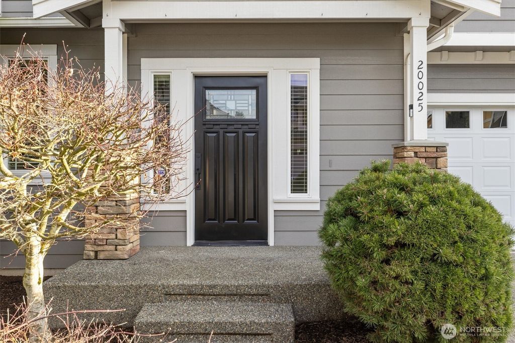 Photo of 20025 11th Avenue W, Lynnwood, WA 98036 (MLS # 2470460)