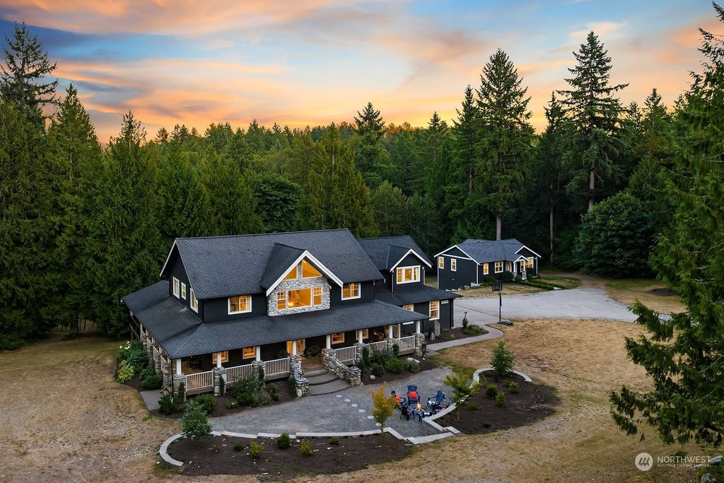 Photo of 14734 209th Avenue SE, Renton, WA 98059 (MLS # 2151491)