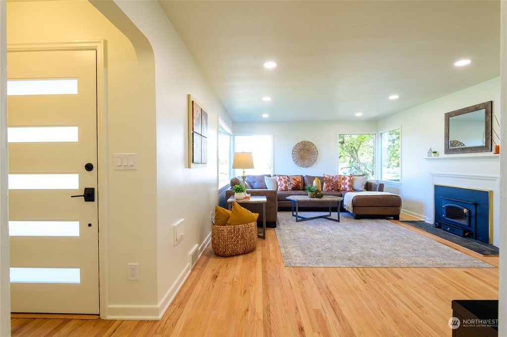 Photo of 3259 NW 59th Street, Seattle, WA 98107 (MLS # 2175563)