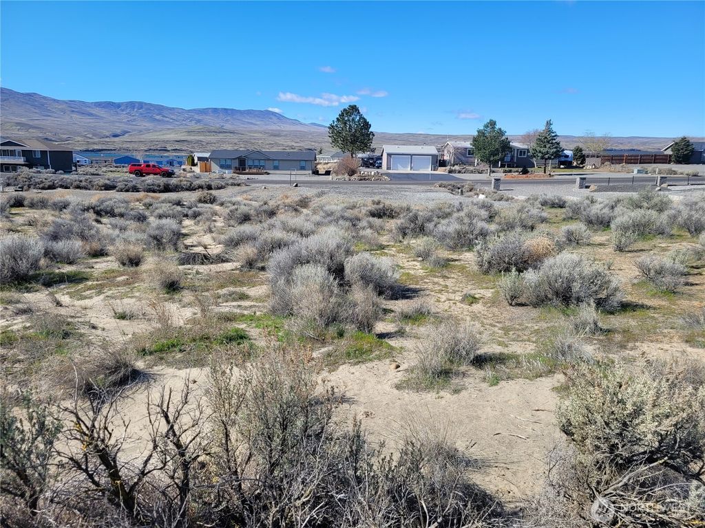 Photo of 509 SW Desert Aire Dr SW Dr #11, Mattawa, WA 99349 (MLS # 2488924)