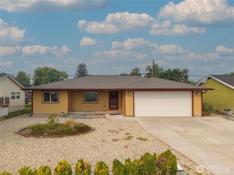 Photo of 147 Ivy Street SE, Ephrata, WA 98823 (MLS # 2426671)