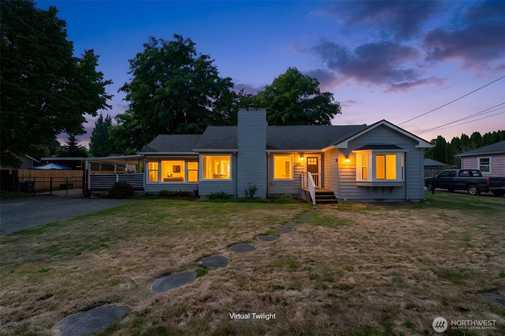 Photo of 733 2nd Street, Woodland, WA 98674 (MLS # 2581582)