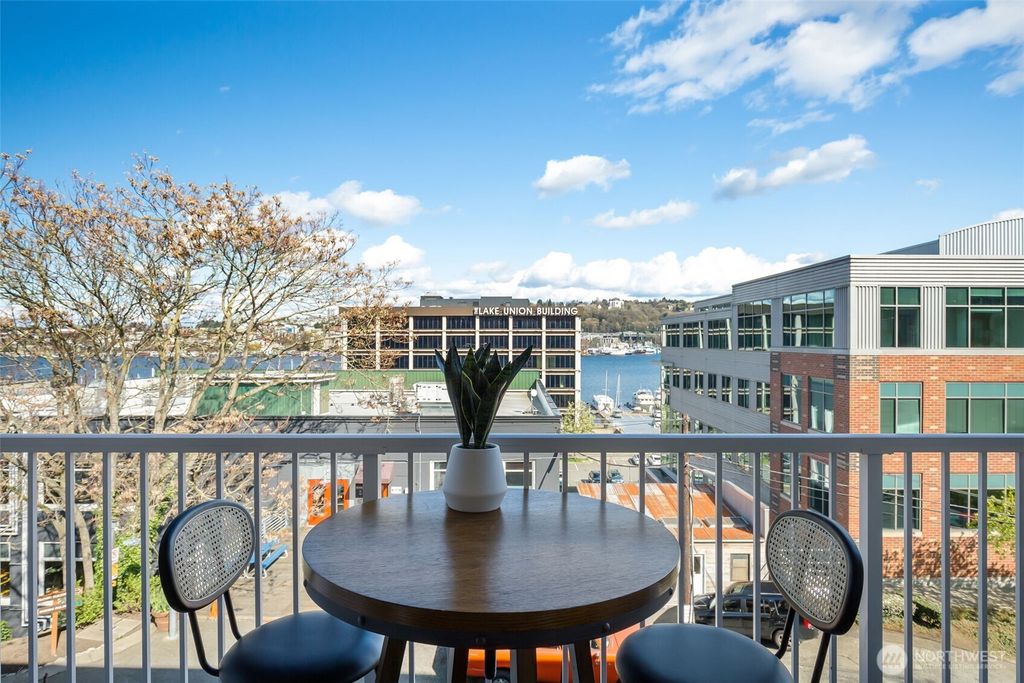 Photo of 762 Hayes Street #35, Seattle, WA 98109 (MLS # 2365048)