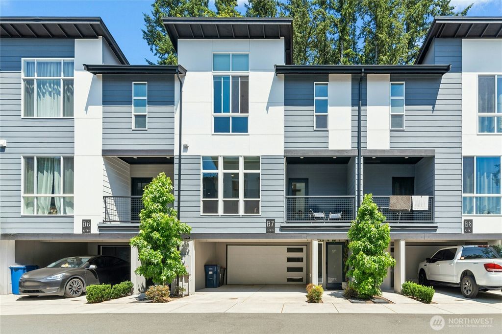 Photo of 13710 Ash Way #B7, Everett, WA 98204 (MLS # 2545739)