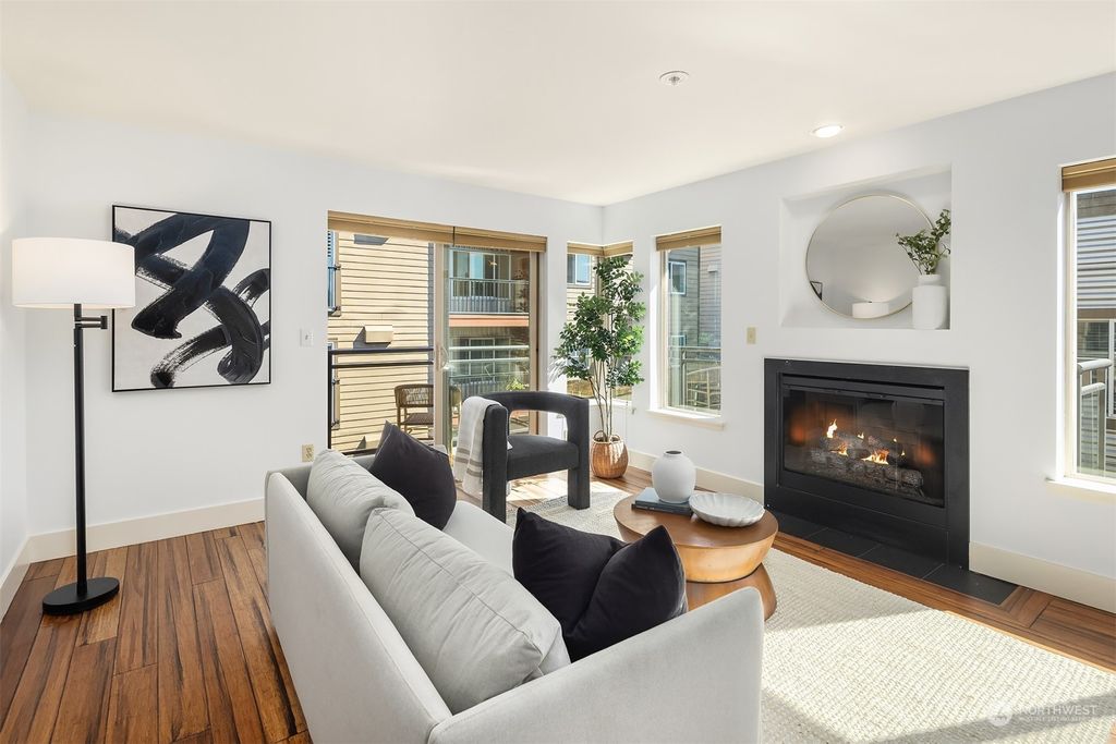 Photo of 1550 Eastlake Avenue E #506, Seattle, WA 98102 (MLS # 2280467)