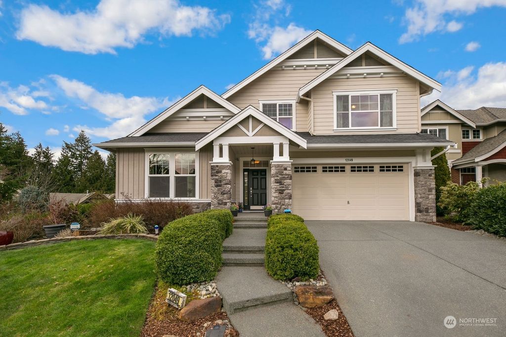 Photo of 12049 165th Place NE, Redmond, WA 98052 (MLS # 2042773)