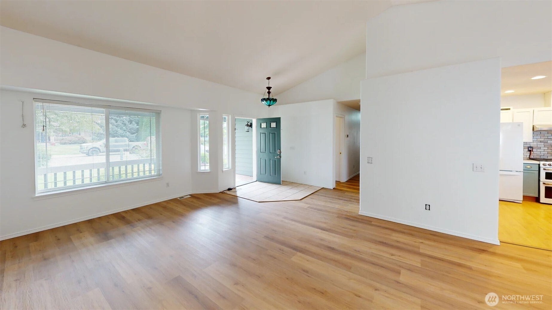 1605 N Bluegrass Lane