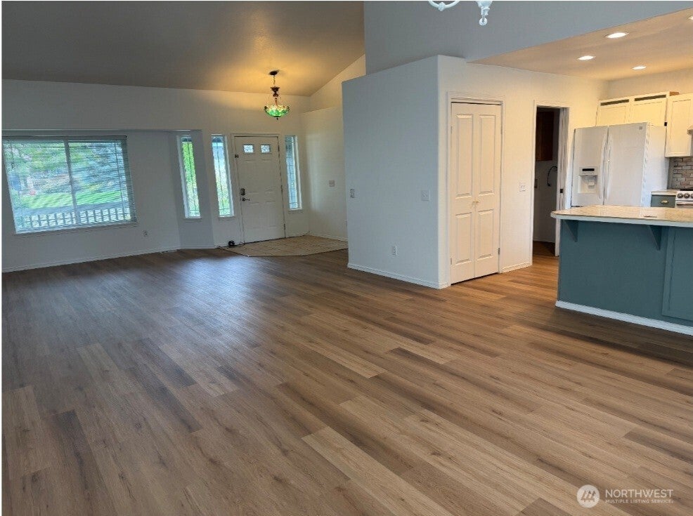 1605 N Bluegrass Lane