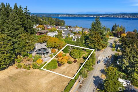 Photo of 5010 NE 45th Street, Seattle, WA 98105 (MLS # 2435386)