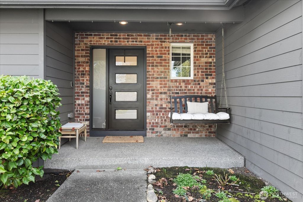 Photo of 319 118th Drive NE, Lake Stevens, WA 98258 (MLS # 2337913)