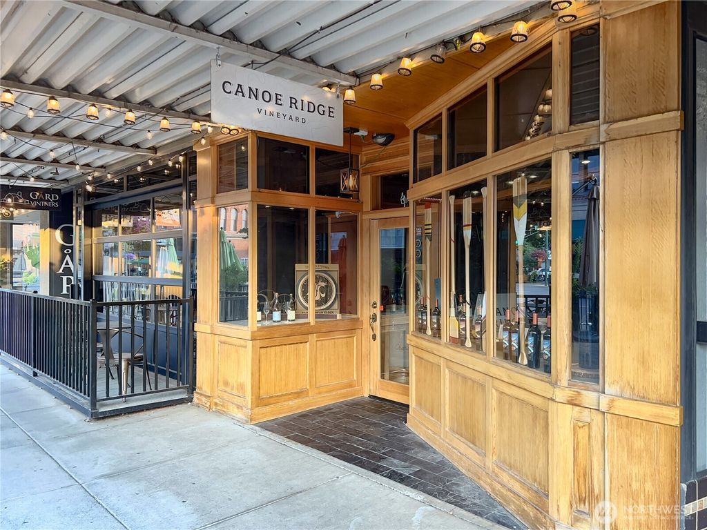 Photo of 45 E Main Street, Walla Walla, WA 99362 (MLS # 2464136)