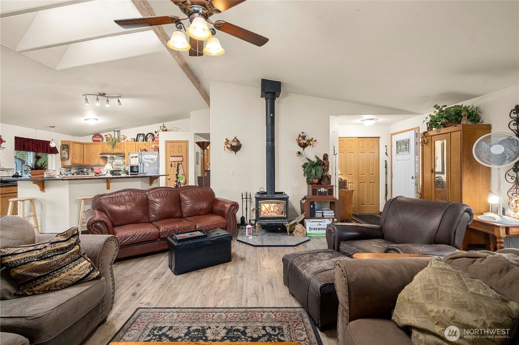 Photo of 14435 Vail Cut Off Road SE, Rainier, WA 98576 (MLS # 2456411)