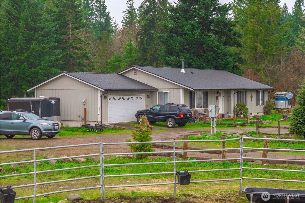 Photo of 14435 Vail Cut Off Road SE, Rainier, WA 98576 (MLS # 2456411)