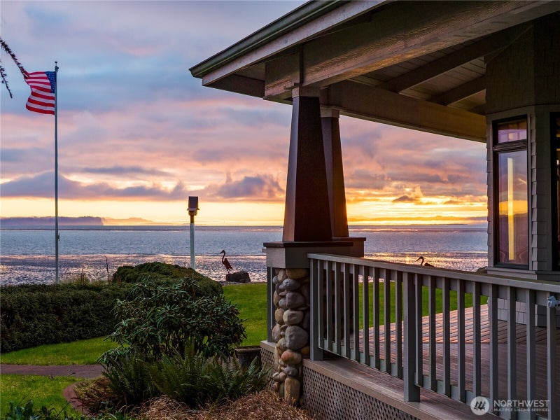 317 Captain Gray Court SE