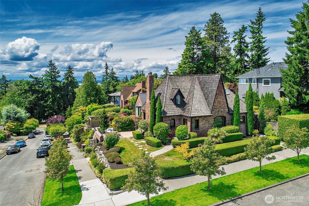 Photo of 3000 W Hayes Street, Seattle, WA 98199 (MLS # 2402536)