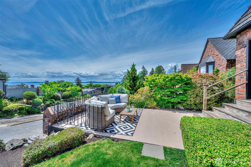 Photo of 3000 W Hayes Street, Seattle, WA 98199 (MLS # 2402536)