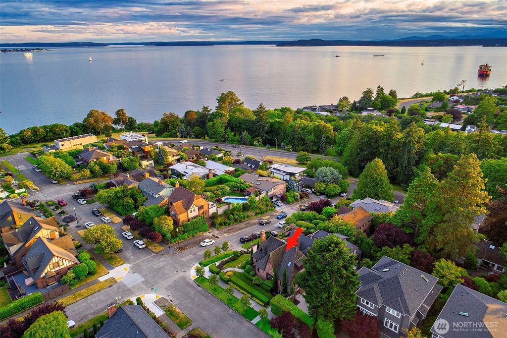 Photo of 3000 W Hayes Street, Seattle, WA 98199 (MLS # 2402536)