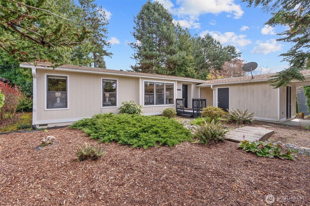 Photo of 24331 9th Avenue W, Bothell, WA 98021 (MLS # 2341186)