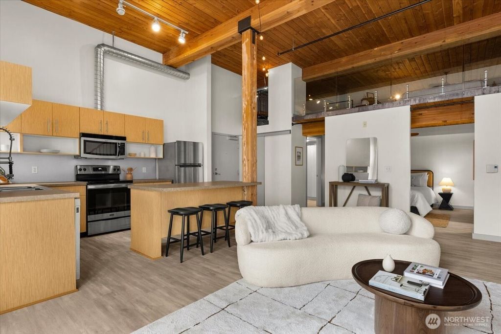 Photo of 401 9th Avenue N #506, Seattle, WA 98109 (MLS # 2336858)