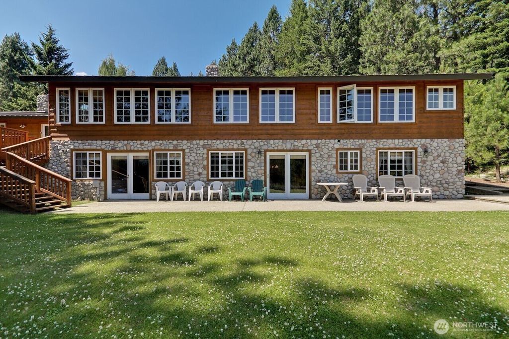 Photo of 12728 Wilson Street, Leavenworth, WA 98826 (MLS # 2495618)