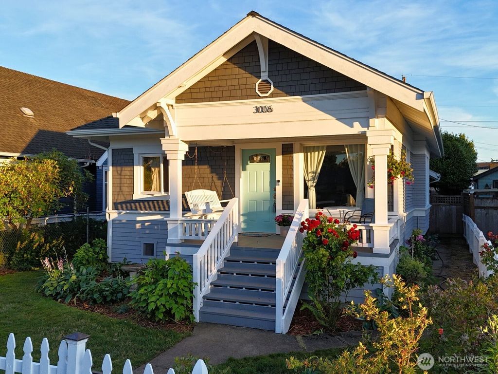 Photo of 3006 Leonard Drive, Everett, WA 98201 (MLS # 2401166)