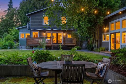 Photo of 3033 NE 92nd Street, Seattle, WA 98115 (MLS # 2536565)