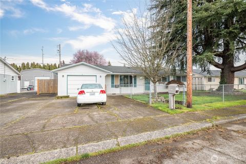 Photo of 359 Douglas Street, Longview, WA 98632 (MLS # 2491752)