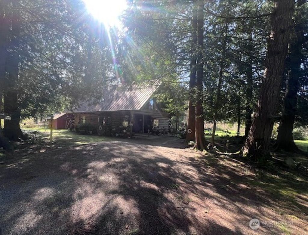 Photo of 20707 SE 248th Street, Maple Valley, WA 98038 (MLS # 2392056)