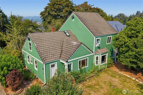 Photo of 521 19th Avenue SW, Puyallup, WA 98371 (MLS # 2566137)