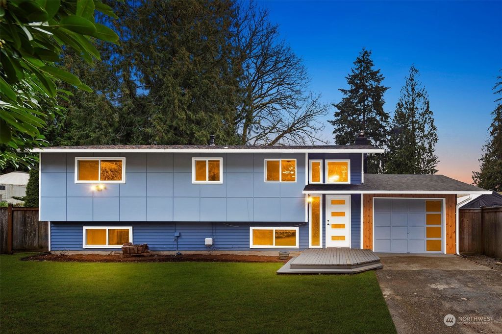 Photo of 21045 NE 92nd Street, Redmond, WA 98053 (MLS # 2173344)