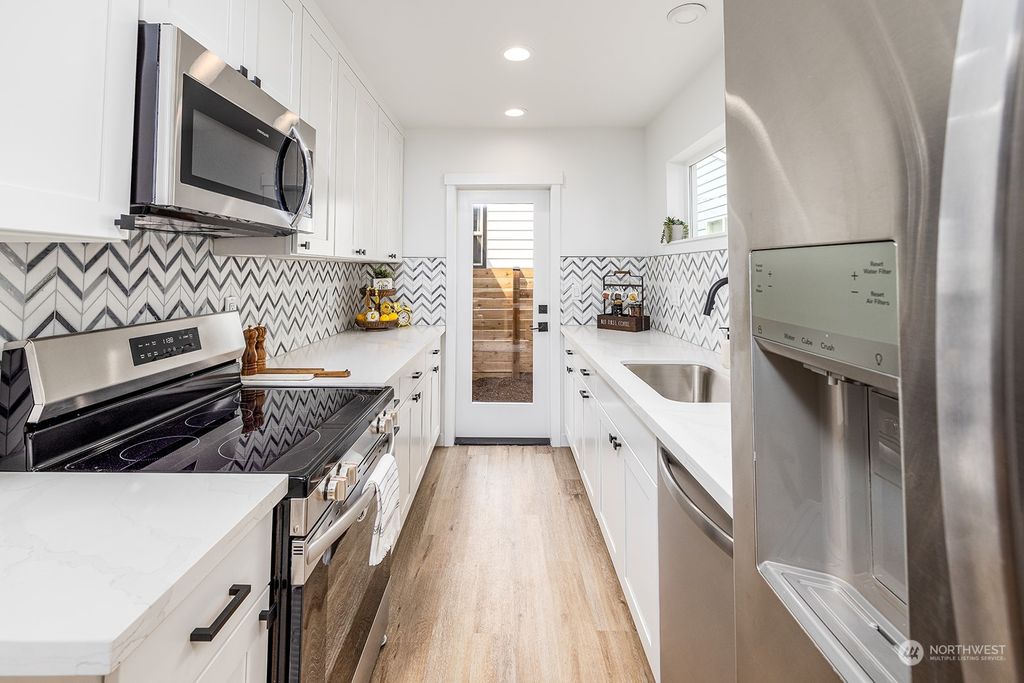 Photo of 9238 B Evanston Avenue N, Seattle, WA 98103 (MLS # 2267429)