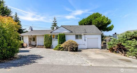 Photo of 24925 20TH Avenue S, Des Moines, WA 98198 (MLS # 2570979)