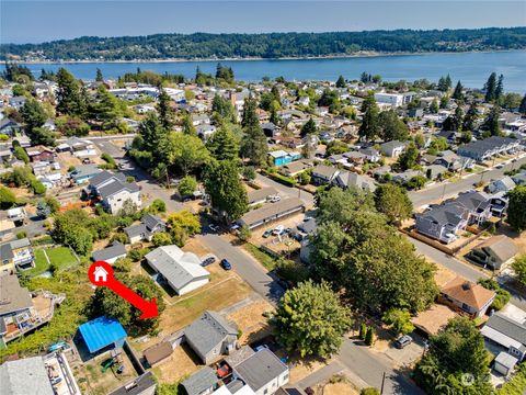 A home in Bremerton